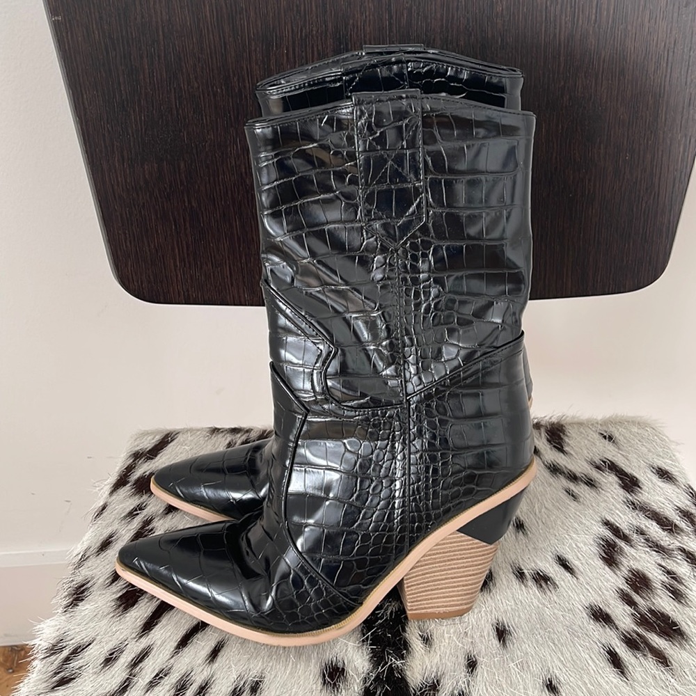 Black Cowboy Boots Size 7